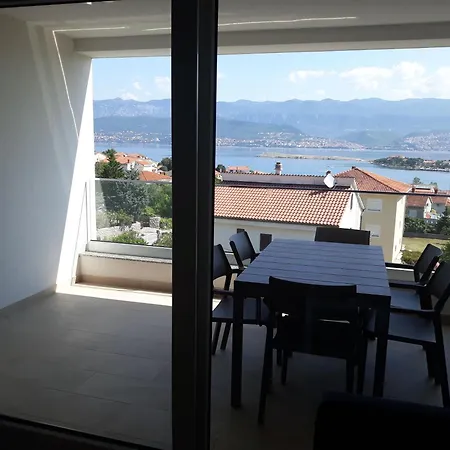 Apartment Fuer 5 Personen Ca, 68 M Sup2 In Silo, Adriakueste Kroatien Kroatische Inseln