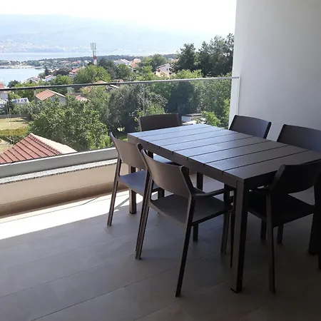 Apartment Fuer 5 Personen Ca, 68 M Sup2 In Silo, Adriakueste Kroatien Kroatische Inseln *