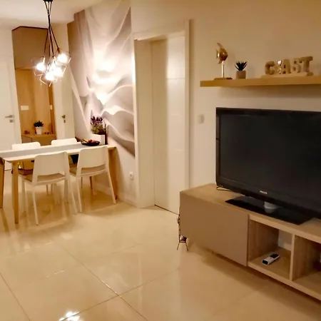 Fuer 5 Personen Ca, 68 M Sup2 In Silo, Adriakueste Kroatien Kroatische Inseln Apartment *