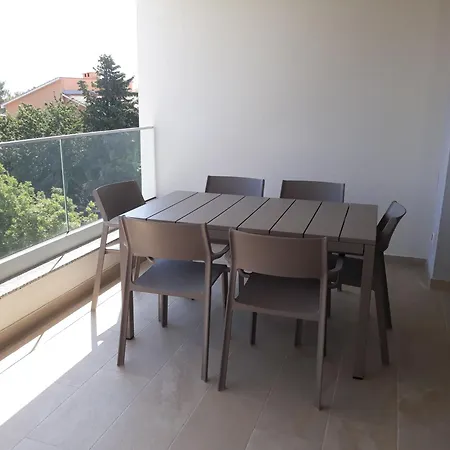 Fuer 5 Personen Ca, 68 M Sup2 In Silo, Adriakueste Kroatien Kroatische Inseln Apartment *